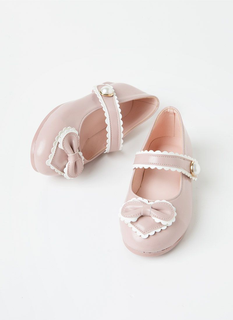 韓國 OZKIZ - 愛心蝴蝶結珠釦裝飾皮鞋-淺粉