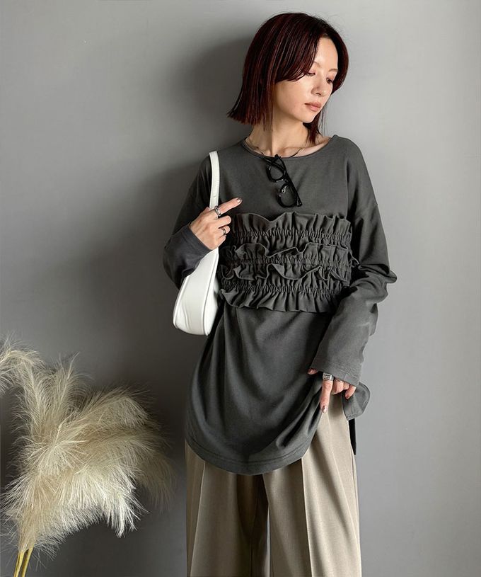 日本 Classical Elf - 時尚造型圓領長袖上衣(附荷葉腰帶)-黑底條紋