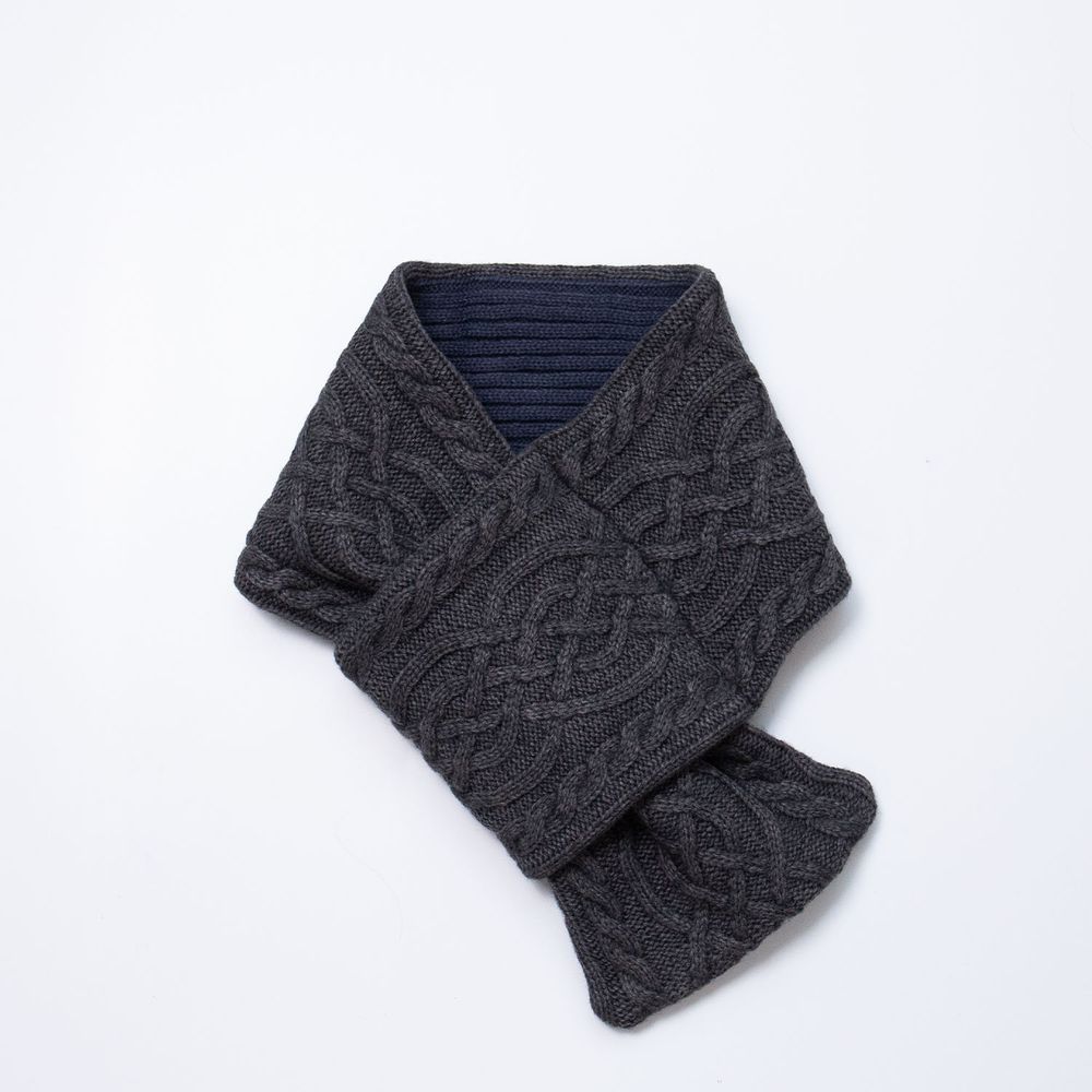 日本 AUBE - 30%羊毛混針織保暖圍巾-深灰