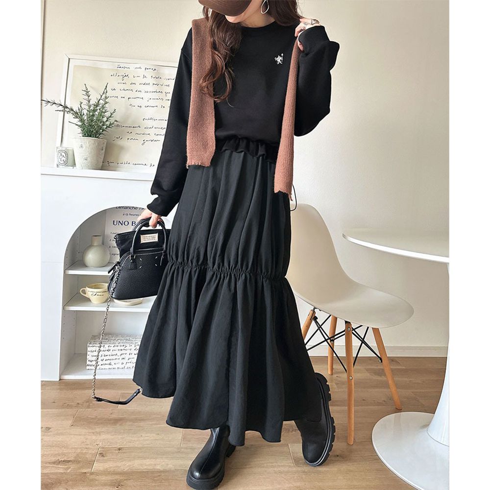 logo刺繡休閒抽繩皺摺長袖洋裝-黑