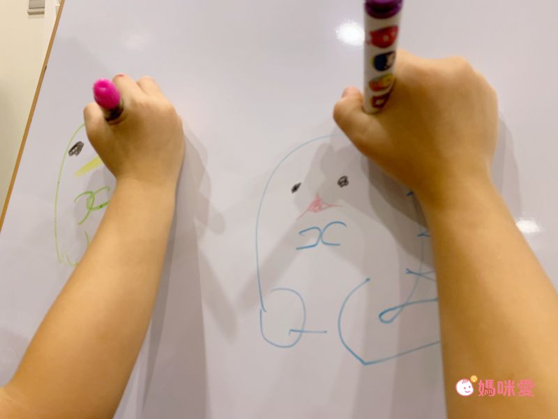 獨家超值組【芬蘭 Top Bright】二合一畫板書桌，專屬學習空間