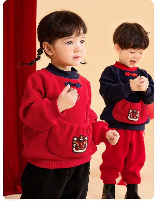 加絨喜氣洋洋半高領長袖上衣-年獸小口袋-紅色