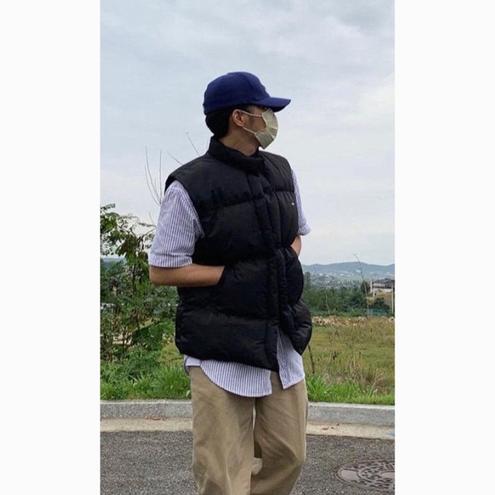 OUR (成人款)蓬鬆柔軟保暖科技羽絨背心-黑 (ADULT/FREE)