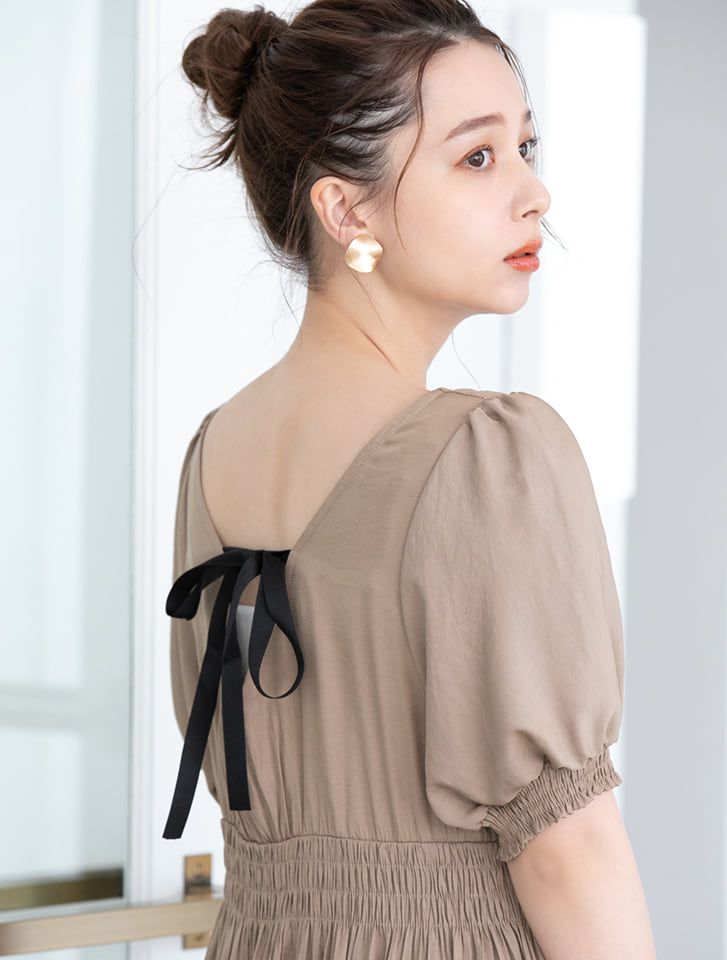 日本 fifth - 美背綁帶方領五分袖縮腰長洋裝-摩卡