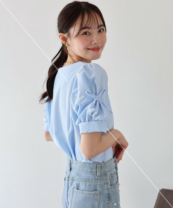 日本 BLUE EAST - 甜美可愛蝴蝶結點綴短袖上衣-水藍 (M)