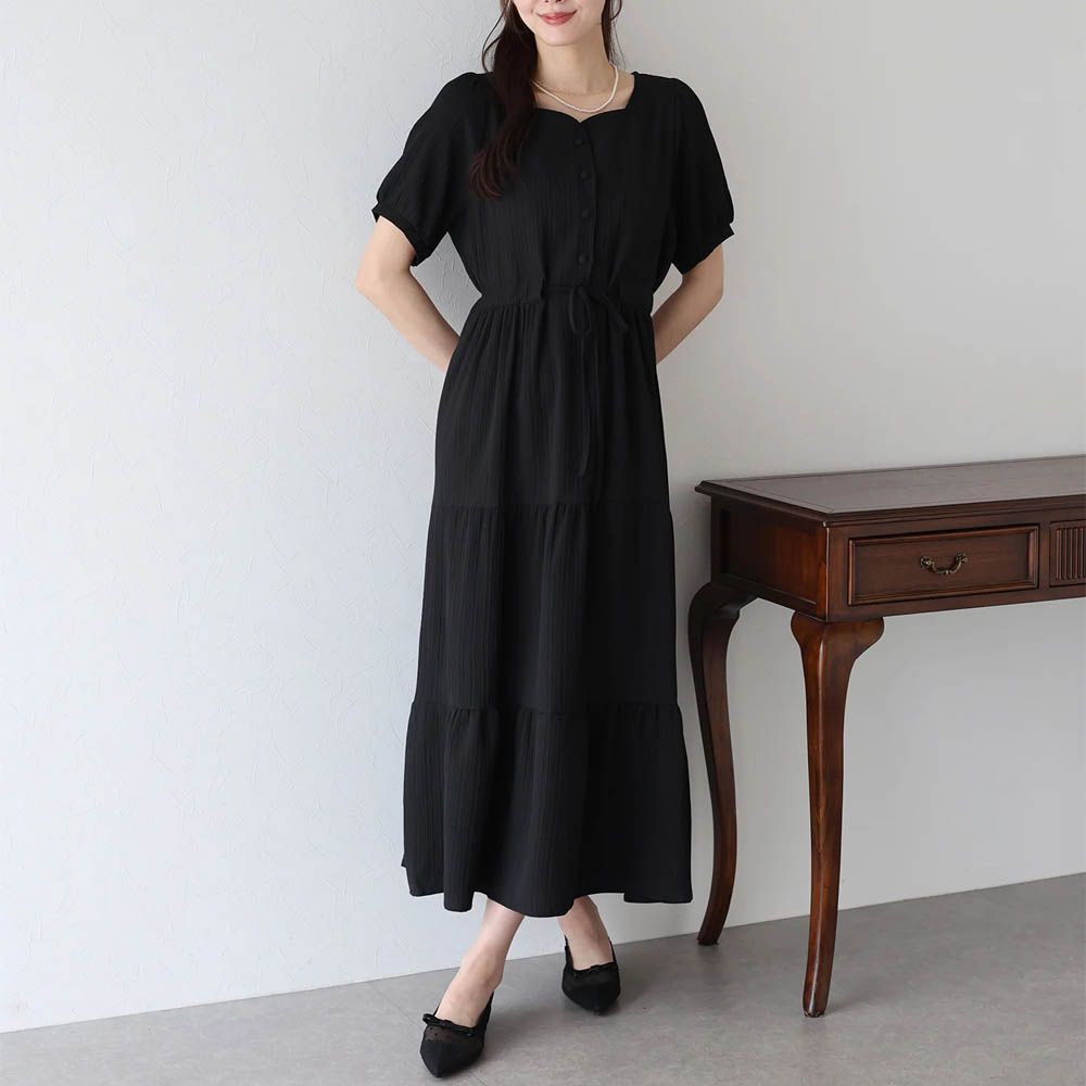 桃心領氣質分層短袖洋裝-黑